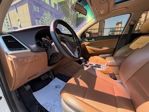 <span class=keywords><strong>Hyundai</strong></span> <span class=keywords><strong>Tucson</strong></span> L 2.0L Híbrido Turbo SUV <span class=keywords><strong>2017</strong></span> Usado en China, Barato, Bajo Precio, 4x4, 5 Asientos, Cuero Oscuro, Vehículos Automáticos en Venta - Product Image 5