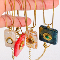 Collier en acier inoxydable plaqué or avec chaîne serpent et pendentif rectangulaire en résine, bijoux vintage tendance pour femme, à porter au quotidien