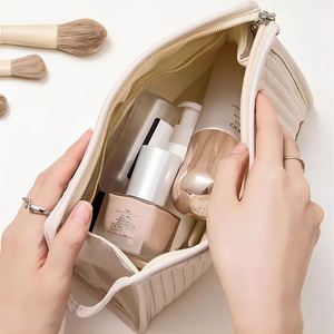 Travel Cosmetic Bag Large Capacity Makeup Bag PU Leather Travel Toiletry Bag - Product Image 4