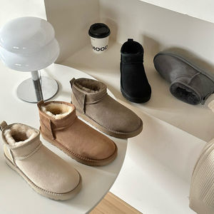 Bottes de neige classiques WINTER MINI <span class=keywords><strong>UUG</strong></span> en cuir naturel et laine de mouton, chaudes et confortables pour l'hiver - Product Image 3