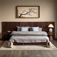 Lit bas en bois de pin massif de style Wabi-sabi, taille King, personnalisable, pour chambres parentales et hôtels