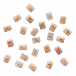 Piedra de Cuarzo Rosa Curada a Mano con Símbolo de Energía, Runas, Letras y Palabras para Sanación Energética - Product Image 3