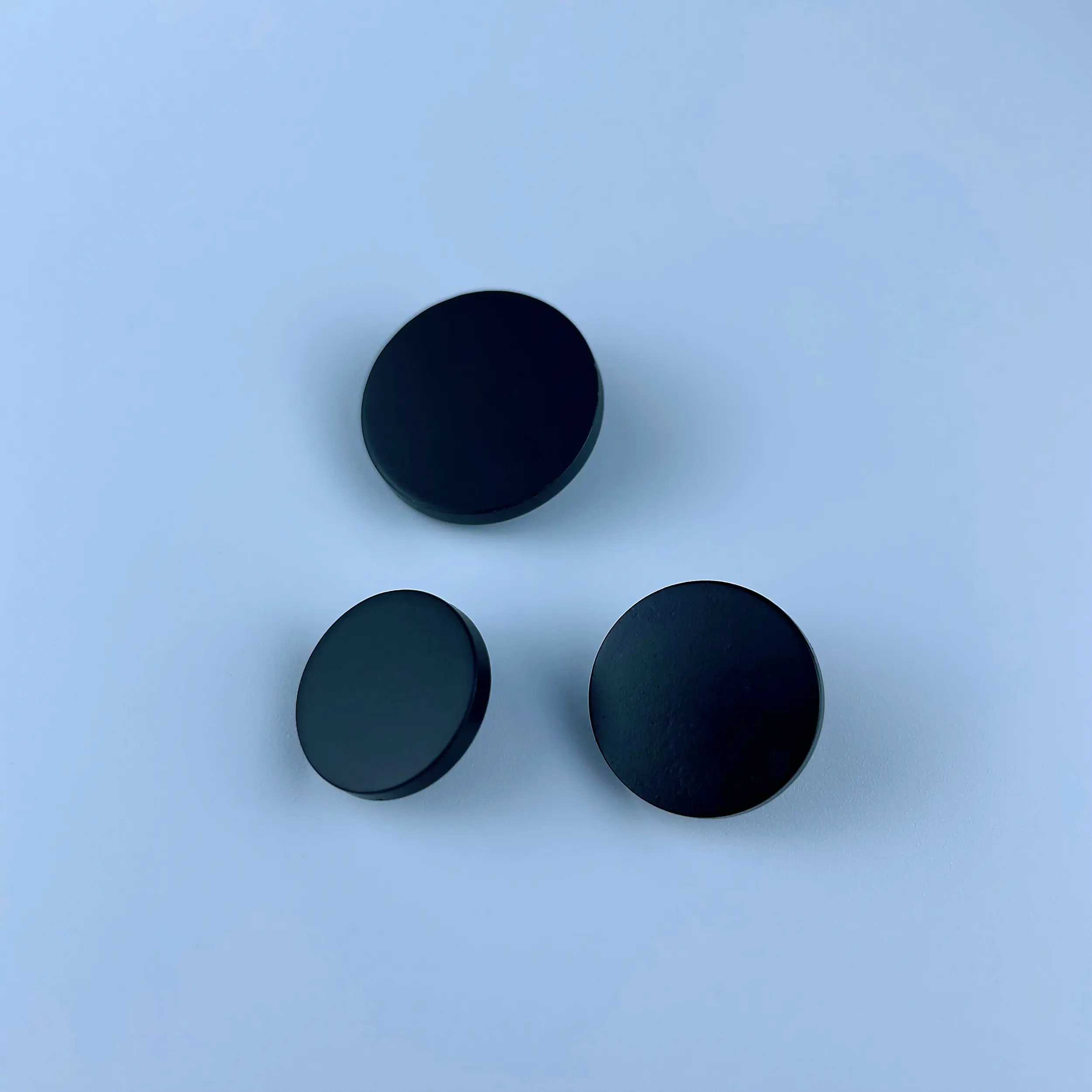 Raptiye 4 bölüm yapış düğmeler kaplama sap düz yüz Metal çinko alaşım yuvarlak Vt3 plastik yeni tasarım için özelleştirilmiş nikel-ücretsiz