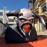 Maison gonflable publicitaire d'horreur à deux étages, imprimée avec des motifs de chauves-souris et d'araignées, pour événements d'Halloween en extérieur