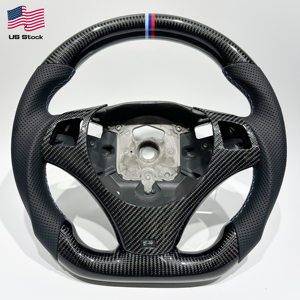 Volante de fibra de carbono con tiras de cambio M para <span class=keywords><strong>BMW</strong></span> E90 E92, sin interfaz de palanca de cambios, desde almacén de EE. UU. - Product Image 1