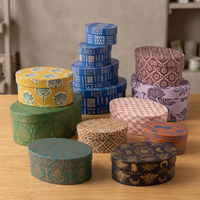 Boîtes en papier rigides ovales portables faites à la main avec motifs imprimés UV et fermeture magnétique pour cadeaux et artisanat
