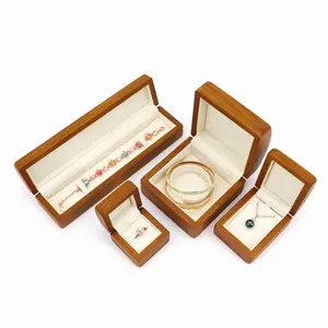 カスタムロゴデザイン木製結婚指輪ボックス木製ジュエリー収納ボックス小さな木製ボックス