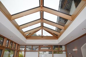 Véranda de luxe revêtue d'<span class=keywords><strong>aluminium</strong></span> avec toit pyramidal vitré low-e à rupture thermique Lumières d'extérieur triangulaires pour villa, maison ou jardin - Product Image 6