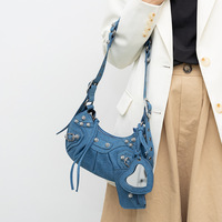 Nouveau sac à main pour femme en jean style motard, orné de strass et de rivets, motif crocodile, forme croissant, porté épaule/bandoulière, avec fermeture éclair