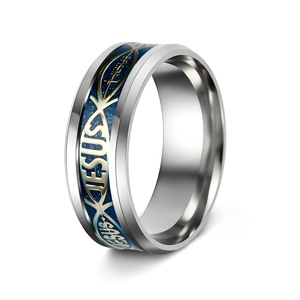 La bague en acier inoxydable avec croix de Jésus, populaire et best-seller, ne se décolore pas. C'est une bague de baptême chrétienne au design tendance - Product Image 6