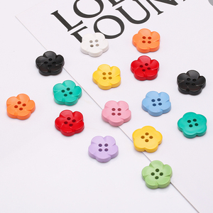 Nút thủ công nhựa 4 lỗ với thiết kế hoa, không chì, nhuộm, phẳng cho đồ trang trí vặt - Product Image 6