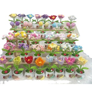Fleurs en fil crocheté faites à <span class=keywords><strong>la</strong></span> main, produits finis : tournesols, lys de <span class=keywords><strong>la</strong></span> <span class=keywords><strong>vallée</strong></span>, tulipes, décorations de bureau, de voiture, de maison. - Product Image 5
