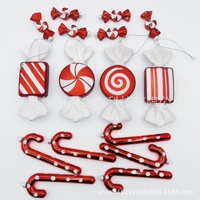 Permen Natal Plastik Multi-Ukuran Impor dari Luar Negeri dalam Empat Model Hiasan Gantung Warna Merah dan Putih