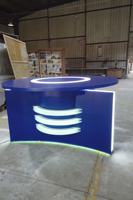Meuble de bureau de télévision moderne avec éclairage LED, bureau de podcast, bureau de studio radio, table de studio