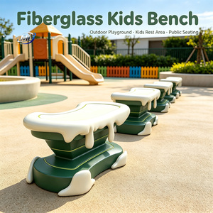 Banc pour enfants en fibre de verre, sièges de terrain de jeu extérieur, design moderne durable, couleur vert et blanc, style contemporain - Product Image 1