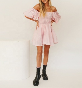 Mini abito da donna con maniche a sbuffo a orlo fluido arricciato all'ingrosso su misura per abbigliamento da donna - Product Image 6