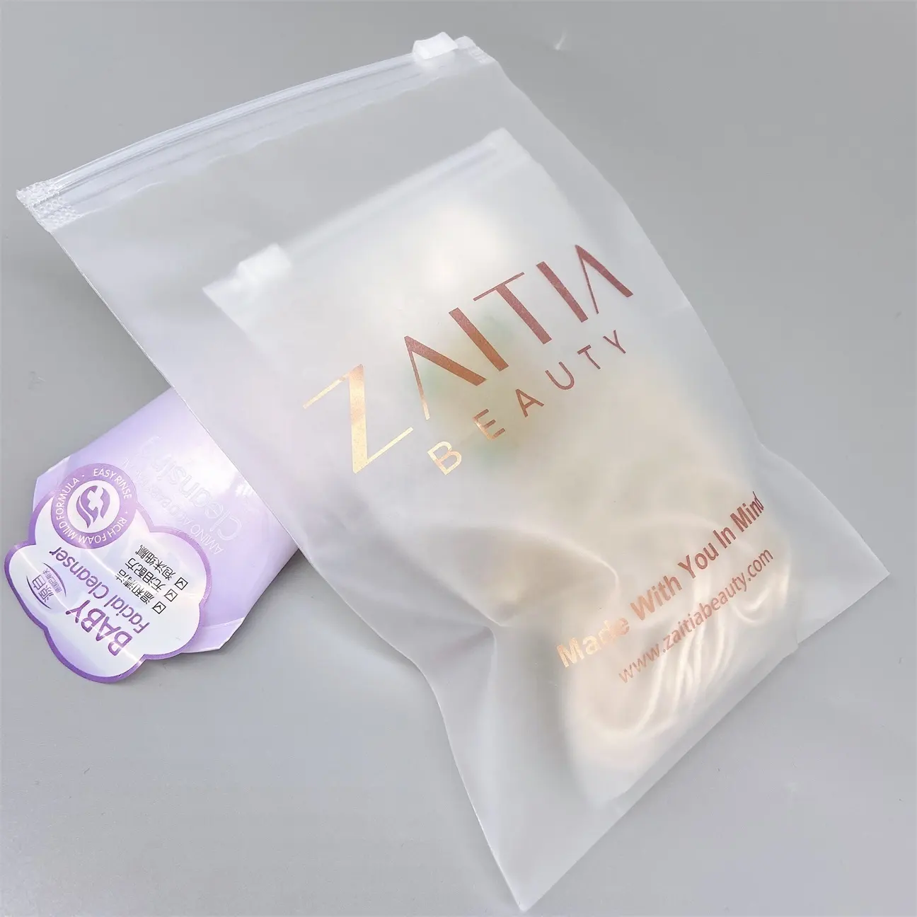 Матовые матовые пакеты на молнии с напечатанным логотипом, прозрачный пластиковый пакет на молнии для упаковки одежды