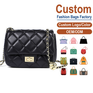 Sac à bandoulière matelassé en cuir PU vintage avec chaîne, décontracté et tendance, directement de l'usine - Product Image 1