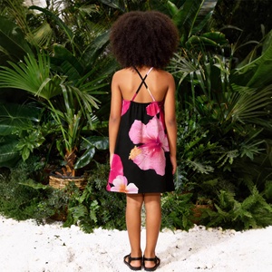 Vestido de Verano para Niña con Estampado Floral Rosa, Espalda Descubierta, Base Negra, Ideal para Vacaciones en la Playa - Product Image 2