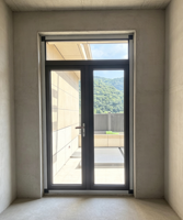 Porte en aluminium à rupture de pont thermique, ouverture extérieure, style minimaliste moderne, double vitrage en verre trempé, insonorisée et étanche, pour balcon de villa