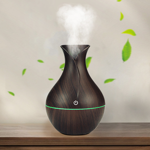 Giá Tốt Nhất Nhà Thông Minh Sản Phẩm Mini Thông Minh LED Bình Tinh Dầu Khuếch Tán 130Ml Đầy Màu Sắc Độ Ẩm Không Khí Bình Hình Dạng USB Khuếch Tán - Product Image 1