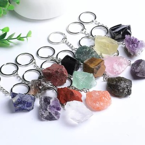Wholesale Natural Quartz Crystal Unpolished Rough Raw Stone Keychain for Gift