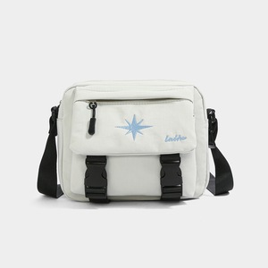 Petite sacoche bandoulière japonaise vintage pour étudiant, color-block, polyvalente, pour sorties, pour homme, avec compartiment <span class=keywords><strong>téléphone</strong></span> individuel - Product Image 3