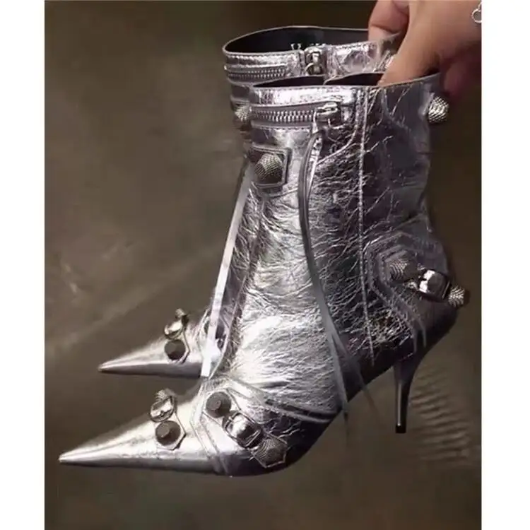 Высококачественная модная женская обувь стильные ботильоны с заклепками на высоком каблуке золотистые и серебряные сапоги для женщин