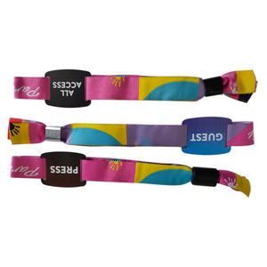 Pulsera de sublimación RFID de plástico NFC con estampado de poliéster de diseño personalizado con etiqueta RFID de PVC duro para deporte de baloncesto - Product Image 2