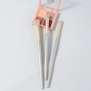 Pincel biselado oblicuo para sombra de ojos, de pelo suave, de alto brillo, juego de brochas de maquillaje, pincel de media abanico para detalles y reparación, herramienta de belleza - Product Image 3