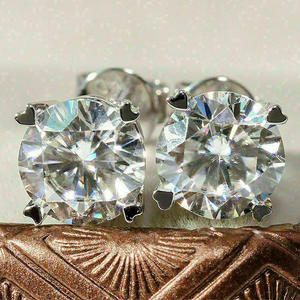 Orecchini a lobo E929 in oro bianco con diamanti, taglio brillante rotondo, montatura a griffe, gioielli classici da donna per fidanzamento - Product Image 3