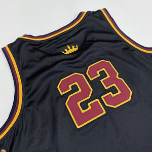 เสื้อเจอร์ซีย์บาสเก็ตบอลผ้าตาข่ายสีดำพิมพ์ลายปัก - Product Image 6