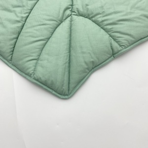 2024 New Cat <span class=keywords><strong>Dog</strong></span> <span class=keywords><strong>Pad</strong></span> Schlafen Weiche Fütterung Futter Rest Bett Matratze Blattform Pet Play Mat - Product Image 4