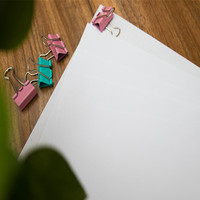 Papier pour carnet en rouleau jumbo de haute qualité, non couché, sans bois, offset, simple face, 96-103% de luminosité, pâte vierge, usage industriel