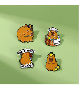 Anime Capybara Rat broche Lindo bolso decoración aleación insignia cintura Pin - Product Image 6