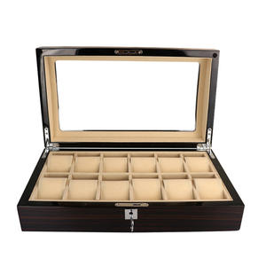 Boîte de présentation carrée en bois écologique personnalisée pour montres, avec serrure, 12 compartiments pour bijoux, finition peinture grainée haute brillance, marque DS - Product Image 1
