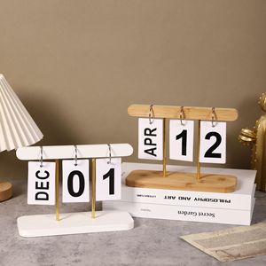 Calendrier à feuilles mobiles en bois Mystic Arts, ornement de bureau minimaliste pour la décoration de la maison et du bureau 7007M - Product Image 1