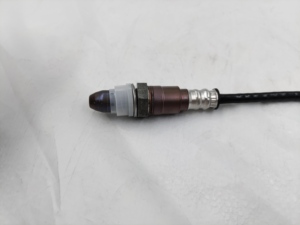 Sonde d'oxygène automobile fiable pour la détection et le remplacement des gaz d'échappement des véhicules - Product Image 5