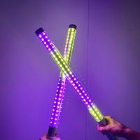 Bâton lumineux LED stroboscopique RVB coloré de 60 cm en plastique pour mariage, fête et service