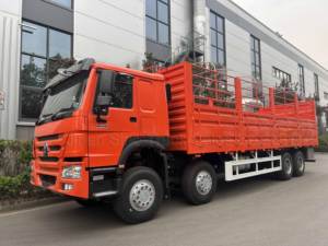SINOTRUK HOWO 10 Wheeler 6x4 Valla <span class=keywords><strong>Camiones</strong></span> <span class=keywords><strong>de</strong></span> carga Valla <span class=keywords><strong>de</strong></span> ganado Camión para la venta - Product Image 3