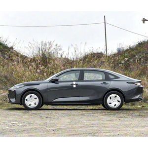 รถยนต์ไฟฟ้าฉางอัน ออชาน 520 รถซีดาน EV ดีไซน์ทันสมัยสำหรับไลฟ์สไตล์ในเมือง การเดินทางอัจฉริยะ แบรนด์จีนคุณภาพสูง - Product Image 5