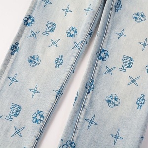 Nouveau design – Jean slim décontracté pour homme, denim bleu clair, imprimé lettres, délavé vintage, coupe droite - Product Image 4