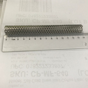<span class=keywords><strong>Tube</strong></span> perforé en acier inoxydable 0.1 0.2 0.3 0.4 0.5 0.6 0.8 1mm d'épaisseur Ss304 316 Cylindre filtrant en forme de Y en acier inoxydable - Product Image 4