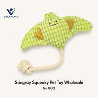 Jouet pour chien en peluche couineur Green Stingray avec queue en corde tressée, texture popcorn, pour la mastication et l'interaction, vente en gros