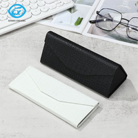Étui à lunettes pliable en forme d'enveloppe triangulaire, étui rigide en cuir PU, logo personnalisé, boîte à lunettes portable