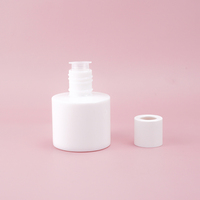 Bouteille vide de forme ronde de 100ml pour diffuseur de parfum en verre opale blanche avec bouchons et bouchons