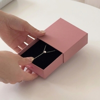 Boîte à bijoux en carton avec tiroir doublé éponge, fermeture magnétique, vernissage, logo personnalisé pour montre, bague, boucles d'oreilles, collier, rangement cadeau