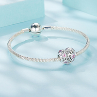 Breloque en forme de cœur plaquée argent avec incrustation de cristal rose, cadeau romantique pour unisexe