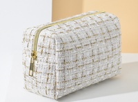 Sac cosmétique portable de luxe léger haut de gamme en polyester à motif écossais avec fil doré, fermeture ouverte, grande capacité pour femme