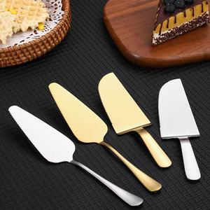 Wholesale Stainless Steel <strong>Cake</strong> <strong>Knife</strong> With Tooth Triangle Pizza <strong>Knife</strong> Kitchen Flat Spatula Flatware